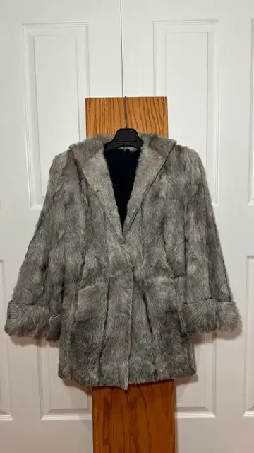 GREY fur with pockets - Hip length, View more