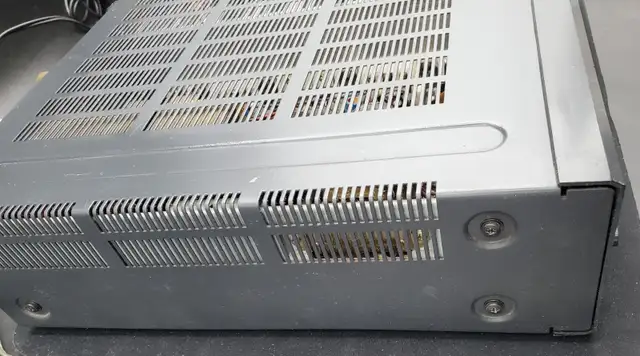 NAD 7100 Monitor Series Two Channel Stereo Receiver TESTED Read in General Electronics in Markham / York Region - Image 4