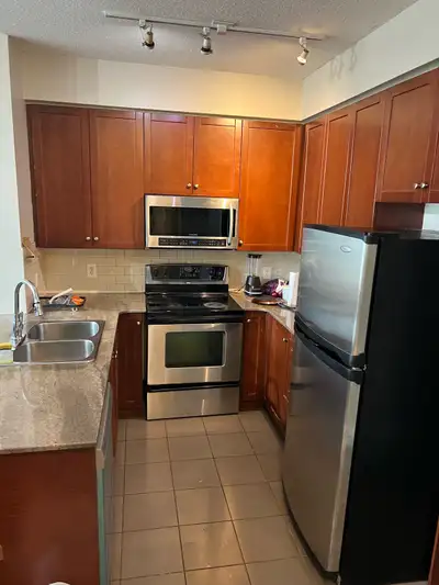 Master Bedroom for Rent – Square One | 3504 Hurontario St, Mississauga Spacious master bedroom avail...