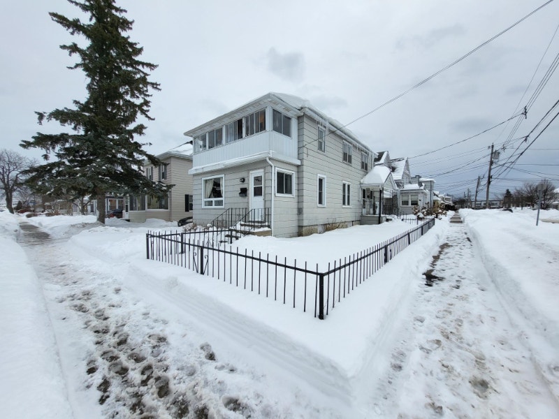 3 bedroom apartment for rent. 607 first st Cornwall Long Term Rentals Cornwall Kijiji