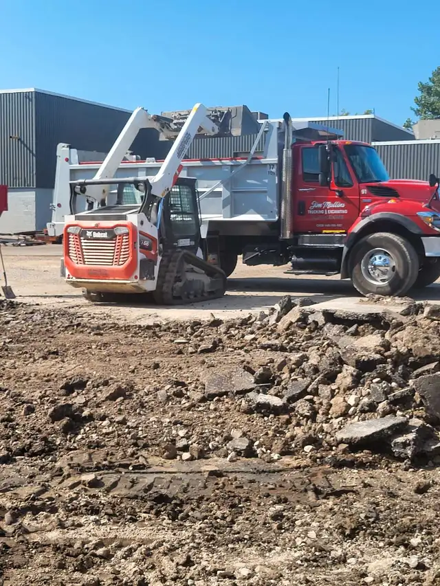 DUMP TRUCK FOR RENT TANDEM AXLE63009266110465124