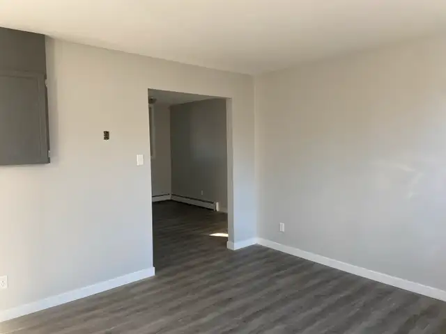 Newly Renovated 3 Bedroom Apartment.1 Month Free Over time! in Long Term Rentals in Truro - Image 4