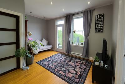 Sunny and furnished apartment on the third floor of a semi-detached building in Notre-Dame-de-Grace...