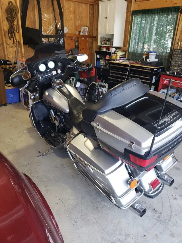 2003 Harley Davidson Ultra Classic in Street, Cruisers & Choppers in Kawartha Lakes - Image 2