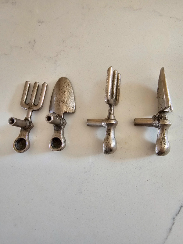 4 Decorative Cabinet Pulls in Home Décor & Accents in Bedford - Image 3
