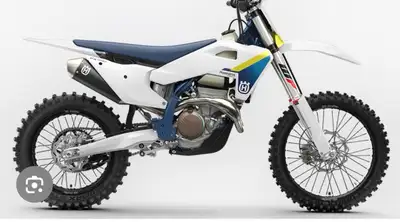 Brand new. Never ridden! Selling due to personal reasons Compare versus new (see pic) at $15,500 out...