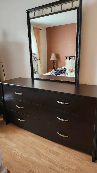 Mobilier de chambre - peut être vendu séparément, View more