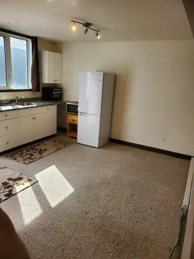 Available March 15, 2026 Small, private bachelor's suite available for rent for 1 person only. This...