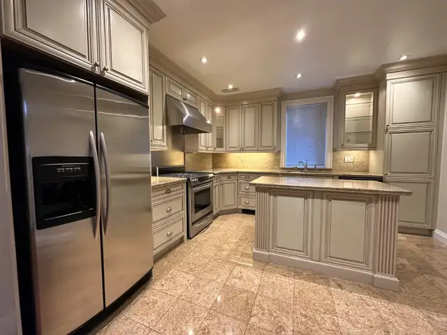 Sunny, Renovated 5-Bed  Executive Home | Prime North Toronto