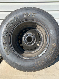 2000 -18 Chev /GMC 1500 truck wheel and Tire