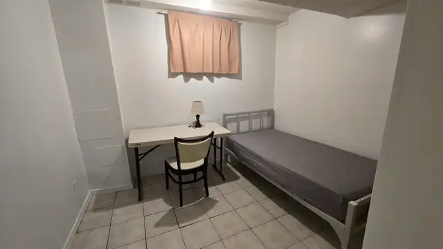 Downtown nice room for rent