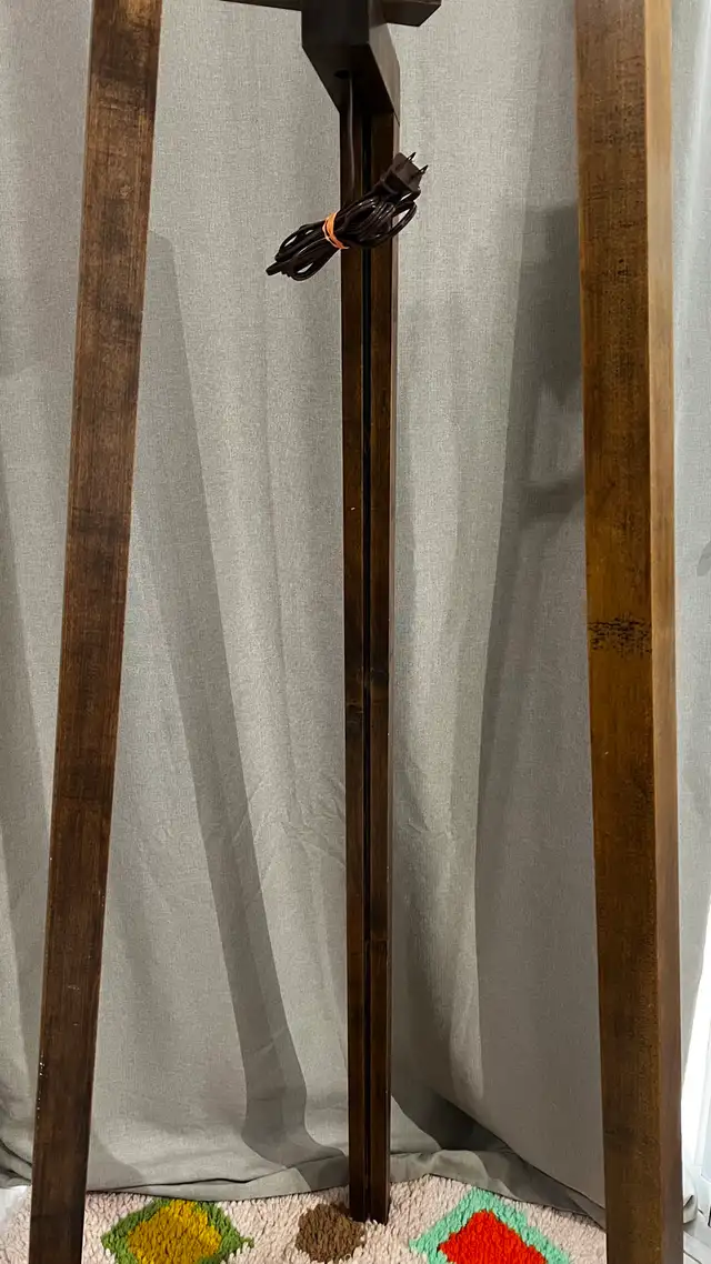 MCM Style Wooden Tripod Lamp w/ Hidden Cord Feature in Indoor Lighting & Fans in Gatineau - Image 6