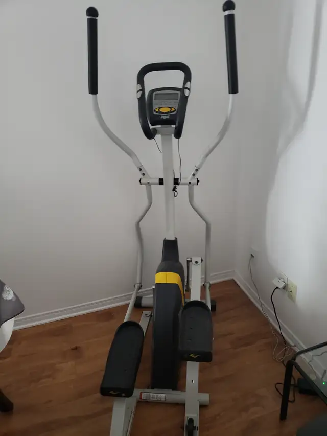Elliptique à donner in Exercise Equipment in Laval / North Shore - Image 3