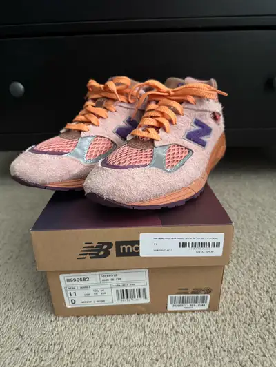 New Balance x Salehe Bembury 990V2 Size 11, View more