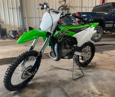 2019 KX100 with papers - runs great, regularly maintained, only 19.8 hours. Comes with matrix worx t...