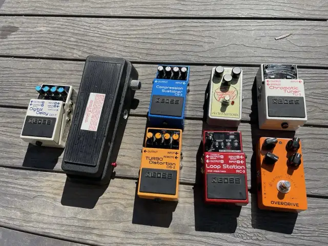 Boss Pedal Board and Pedals in Amps & Pedals in City of Toronto - Image 3