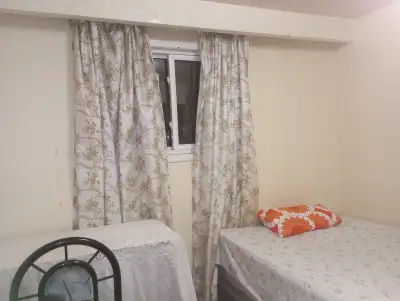 Furnish 1bdrm rent for female $600/mo Hullmar Dr-1st &last month