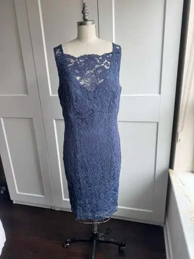 chinese dress ladies Glitter Lace Gown