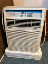 Climatiseur / Window Air Conditioner 10,000 BTU Fedders