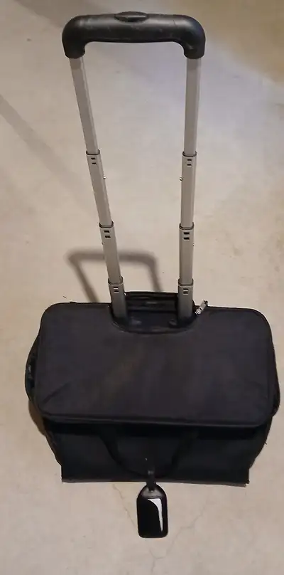 Carry-on bag, extendable handle, wheels, View more