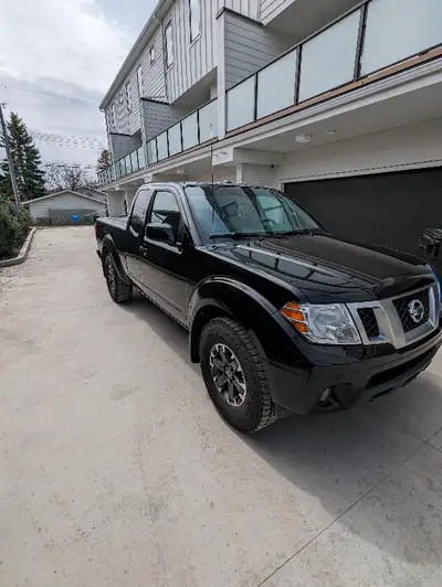2015 Nissan Frontier PRO4X Ext Cab MANUAL Transmission
