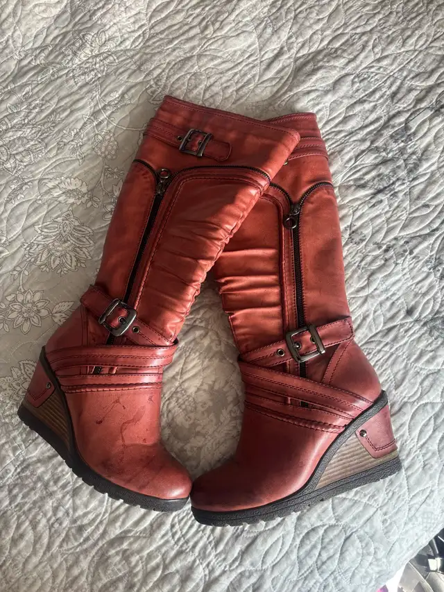 fashion boots in Women's - Shoes in Grande Prairie - Image 2