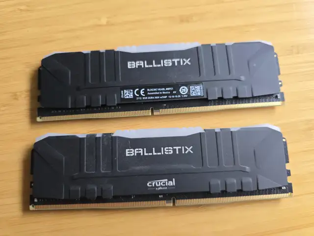 Crucial Ballistix 16 GB (2 x 8 GB) DDR4-3600 CL16 Memory