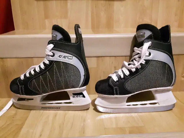 Genuine CCM Youth Hockey Skates in Hockey in Edmonton - Image 2