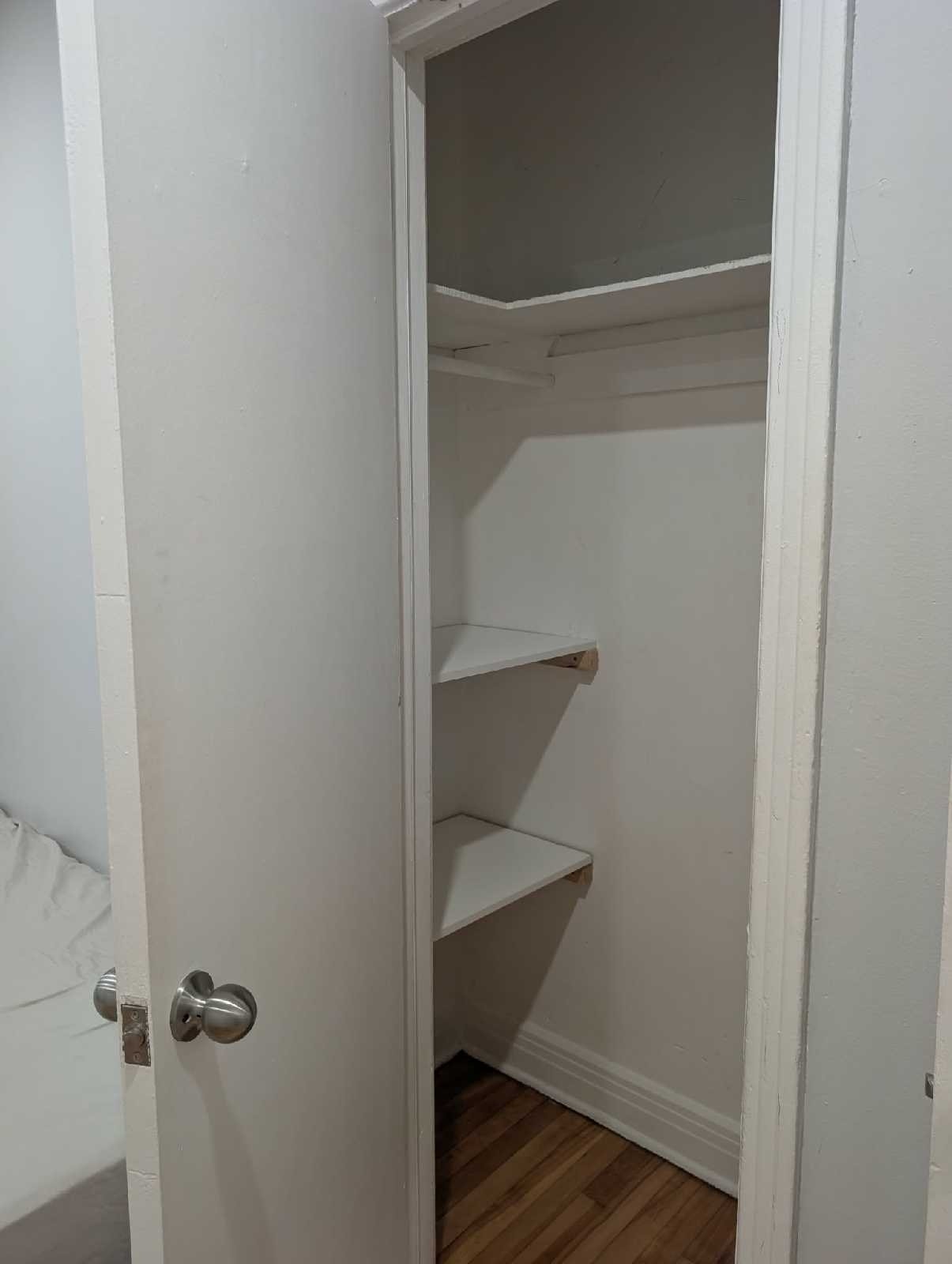 room for rent — photo 3