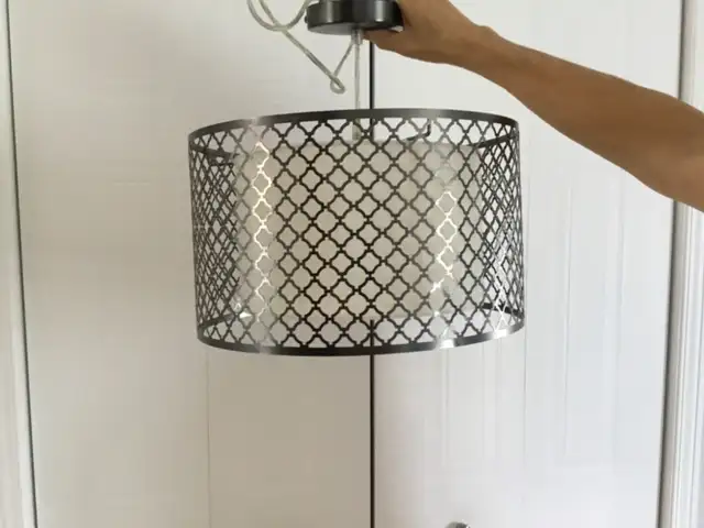 Lampe suspendue in Indoor Lighting & Fans in Laval / North Shore - Image 3