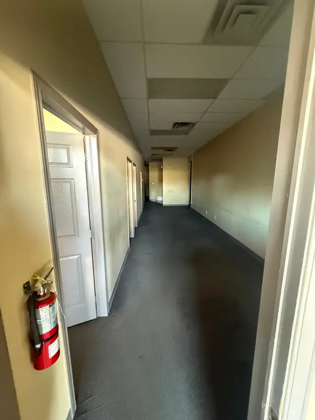 Retail / commercal place for rent in Long Term Rentals in Cornwall - Image 7