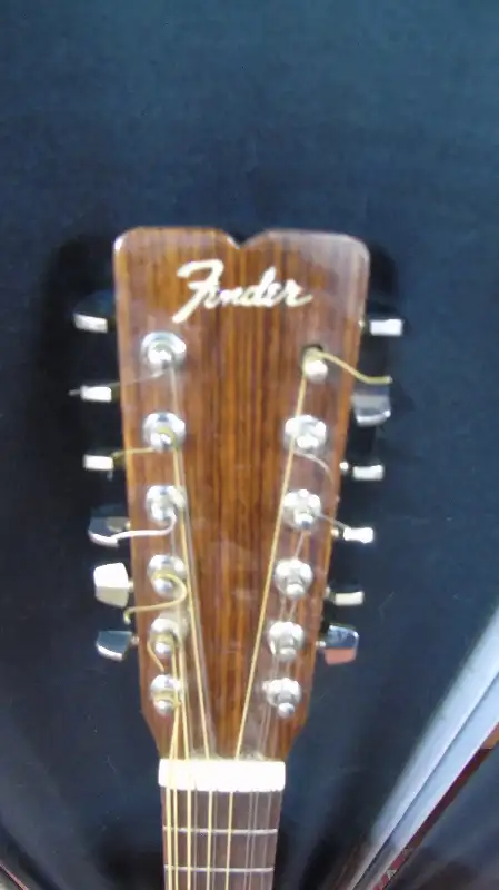 FENDER 12 STRING GUITAR AUTOGRAPHED BY THE DOOBIE BROTHERS in Guitars in Edmonton - Image 8