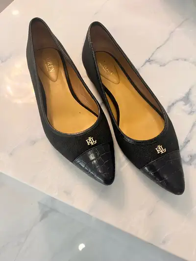 Lauren Ralph Lauren Flats black size 8.5B, View more