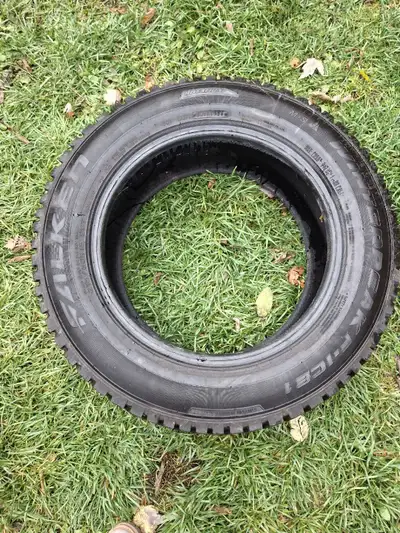 Winter tires 215/60R16 Falken Winterpeak F-Ice used for one season took them off in the spring. Car...