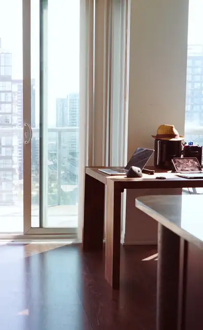 ⛩️ Penthouse 1 Bed + Den | Balcony. Walk from Yonge/Dundas & DVP