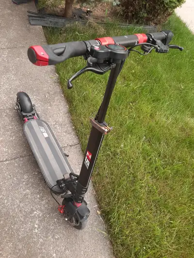 Trottinette électrique -Zero 9 1stGen-  E-Kick Scooter - 2800 km, View more