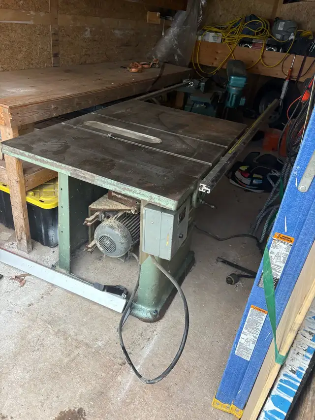 Poitras Table Saw in Power Tools in Owen Sound - Image 3