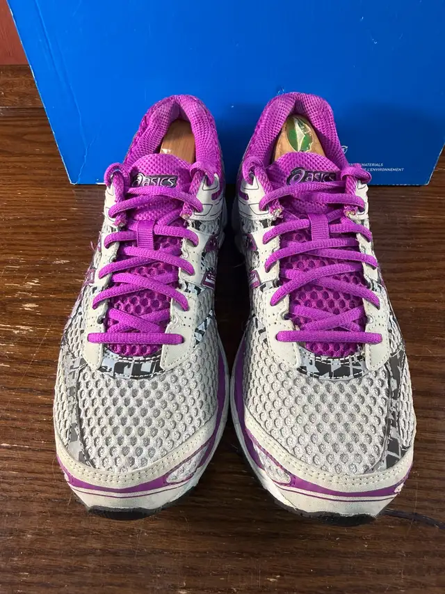 Asics Gel Cumulus 16 Women's Sneakers Lighting Purple Size 9,5 in Women's - Shoes in Calgary - Image 6