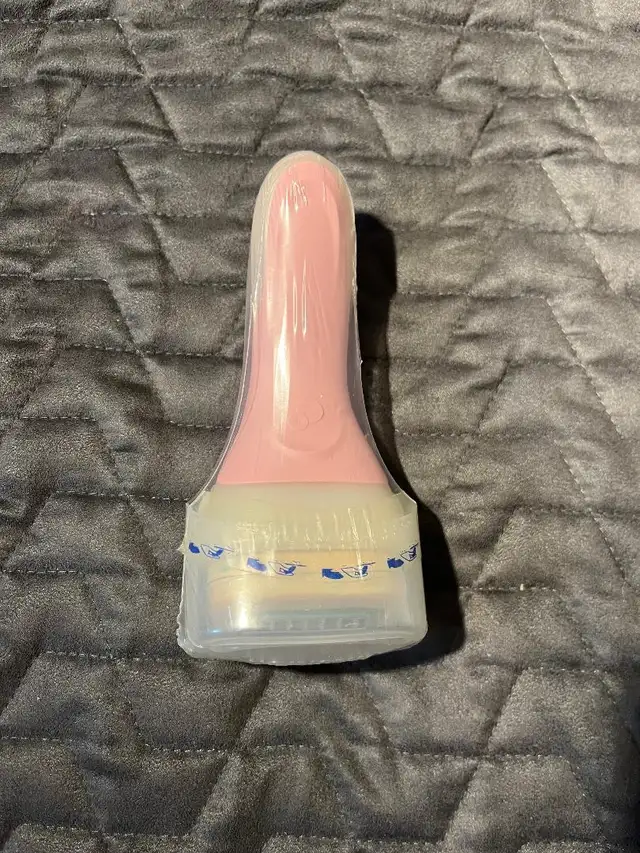 New Schick Intuition Razor – Sensitive Skin in Health & Special Needs in City of Toronto - Image 3