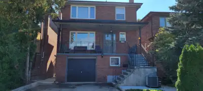 Welcome to this bright and well-maintained 1-Bedroom + Den main-level renovated apartment located in...