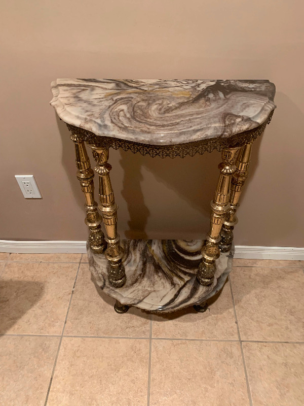Vintage Marble Accent Table in Other Tables in Hamilton - Image 2