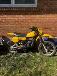 Yamaha 1981 yz125 dirtbike