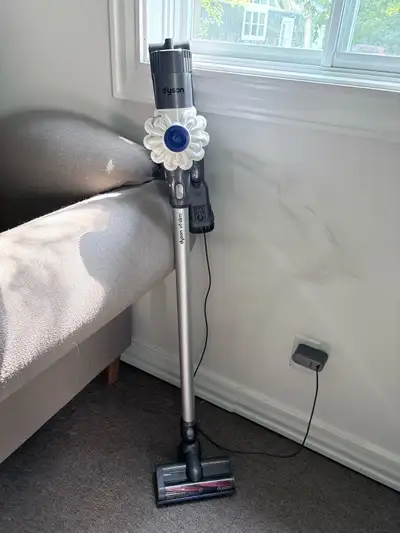 Keep your home pristine with this reliable Dyson V6 Slim cordless vacuum, which offers powerful suct...