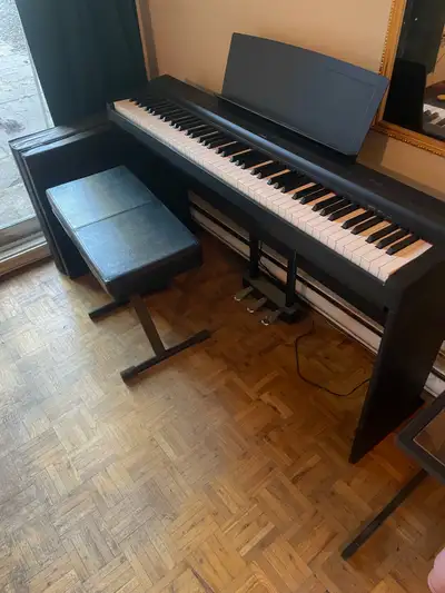 Clavier Yamaha p125 comme neuf, View more