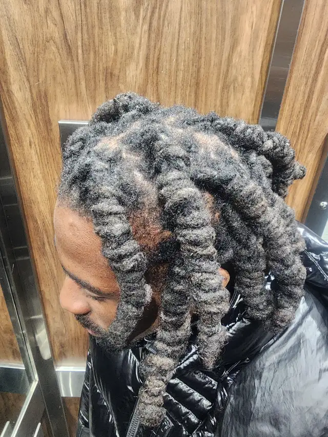 Dreadlock Maintenance • Starter Locs • Repairs in Health and Beauty Services in City of Toronto - Image 8