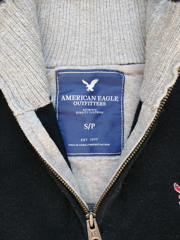 American Eagle Sweater in Men's in Fredericton - Image 2