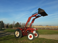 4WD Farm Tractor with Loader