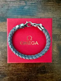 Omega Bracelet - Charcoal 