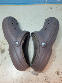 Insulated CROCS in good shape men's size 9 woman's size 11