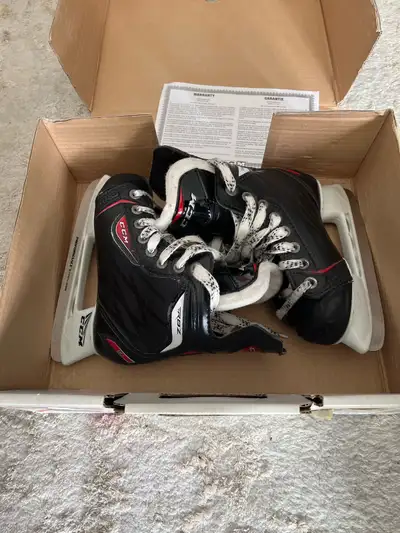 Youth hockey skates size 11.5, View more
